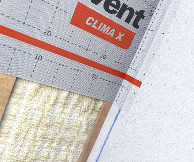 klejenie-membrany-do-sciany-szczytowej-masa-uszczelniajaca-eurovent-multi-tube