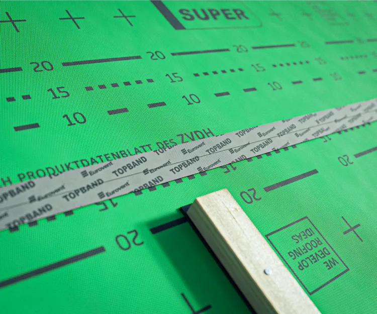 Eurovent® TOPBAND - montaz, klejenie zakladu mmbrany dachowej