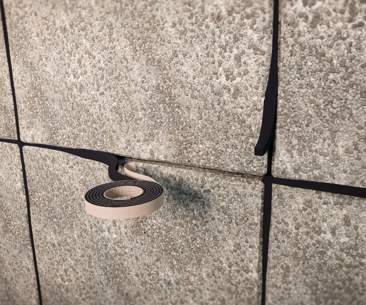 uszczelnianie-fug-elewacja-tasma-rozprezna-eurovent-compre-montaz